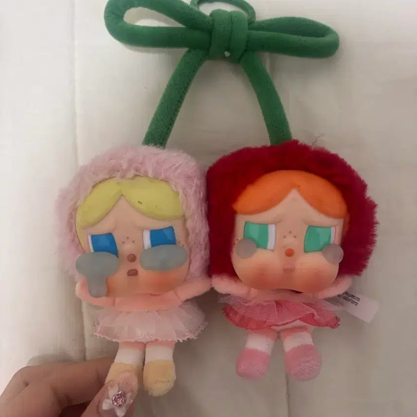 [BUNJANG] Pop Mart Crybaby Cherry Keychain / 팝마트 정품 크라잉베이비 체리