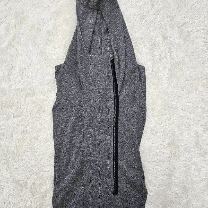 [BUNJANG] Hansem Cashmere Hood Zip-Up Knit Vest - Grey / 한섬 캐시미어 후드 짚업 니트 베스트 그레이