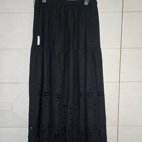 [BUNJANG] Soft Pull Embroidered Long Skirt / 소프트풀 자수 롱 스커트