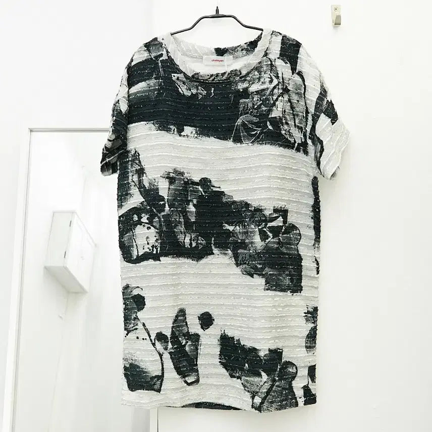 [BUNJANG] Chalayan Graphic Jacquard T-Shirt / 살라얀 그래픽 자카드 티셔츠