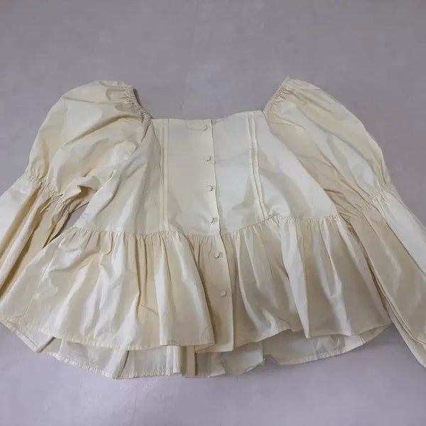 [BUNJANG] Ivory Puff Blouse Long Sleeve Shirring / 아이보리 퍼프 블라우스 긴팔 셔링