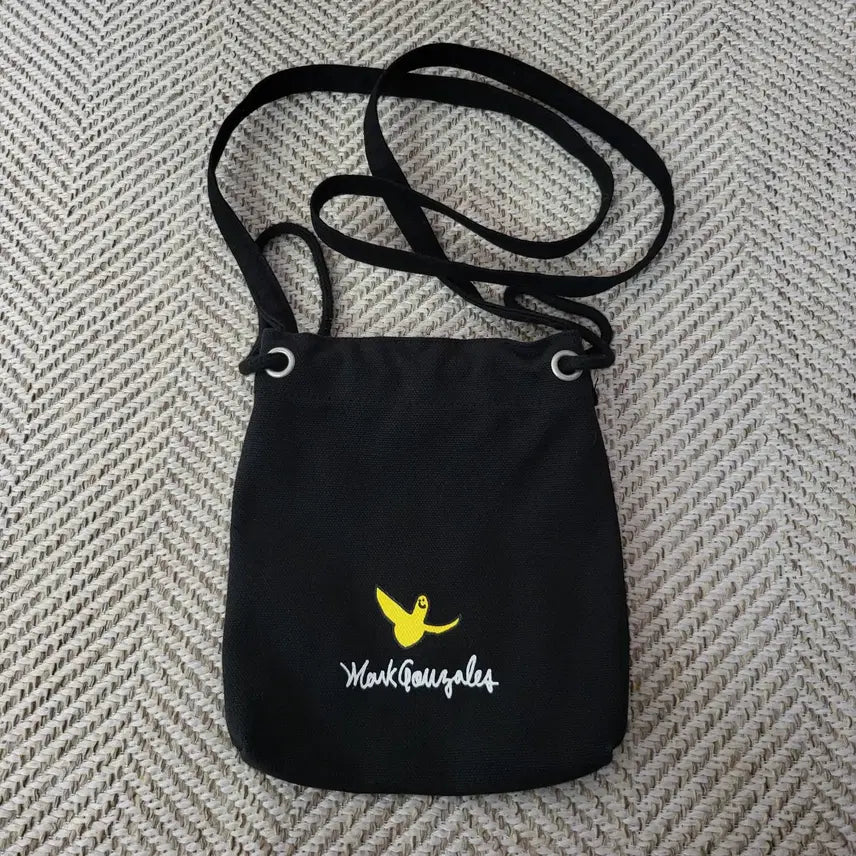 [BUNJANG] Mark Gonzales Cotton Mini Crossbody Bag Black / 마크곤잘레 코튼 미니 크로스백 블랙