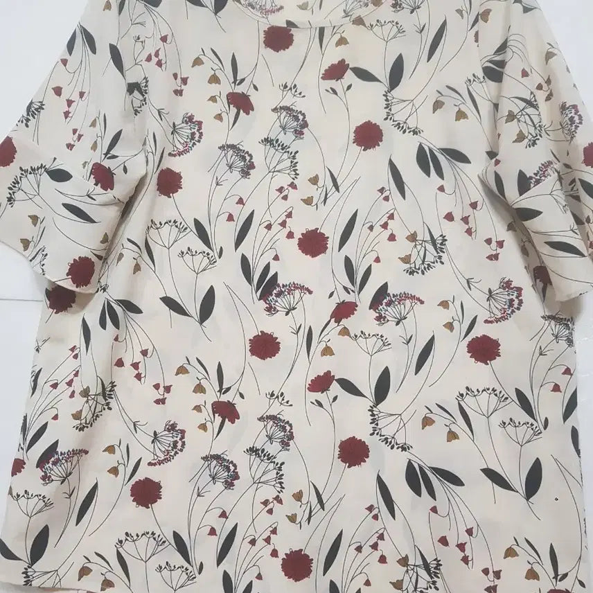 [BUNJANG] Flower Pattern Blouse (Ivory, Size 55) / 플라워 패턴 블라우스 (55)