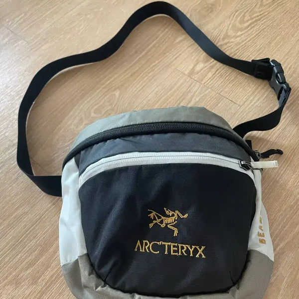 [BUNJANG] Arc'teryx x Beams Dimension Mantis 2 Waist Bag - Multi / 아크테릭스 x 빔즈 디멘션 맨티스 2 웨이스트팩 멀티