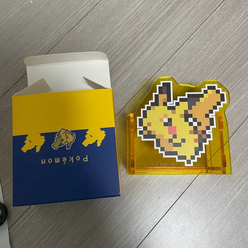 [BUNJANG] Cosnori Pokemon Pikachu Acrylic Storage Holder / 코스노리 포켓몬 피카츄 아크릴 수납 홀더