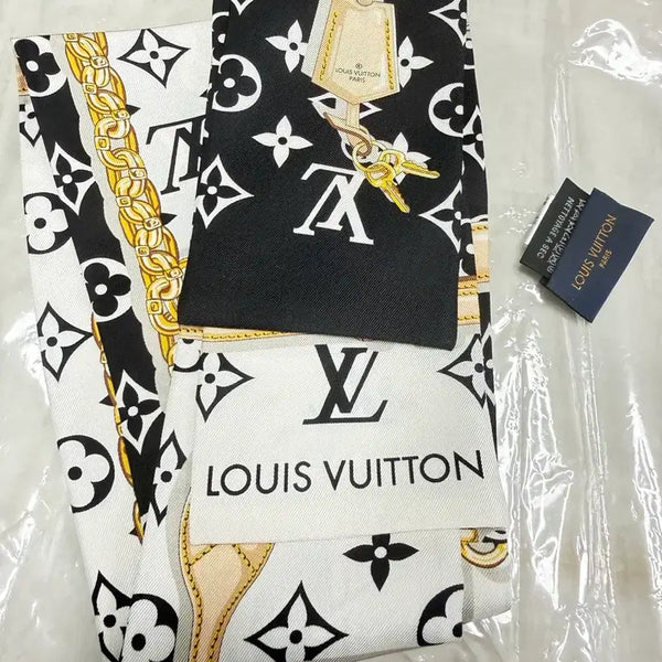 [BUNJANG] Louis Vuitton Monogram Scarf with Gold Chain Detail / 루이비통 스카프