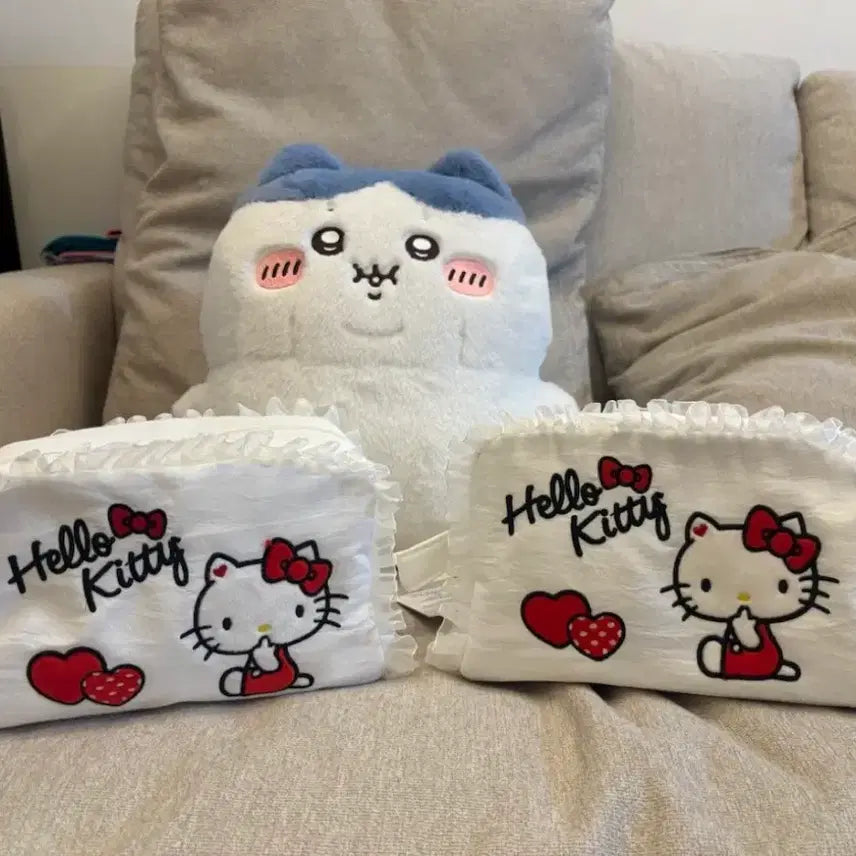 [BUNJANG] Sanrio Hello Kitty Pouch / 새상품)산리오 정품 헬로 키티 파우치 판매합니다!