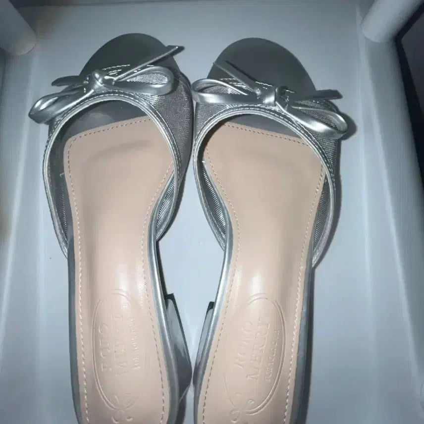 [BUNJANG] Ably Ribbon Sandals Silver Size 230 / 에이블리 리본 샌들 실버 230
