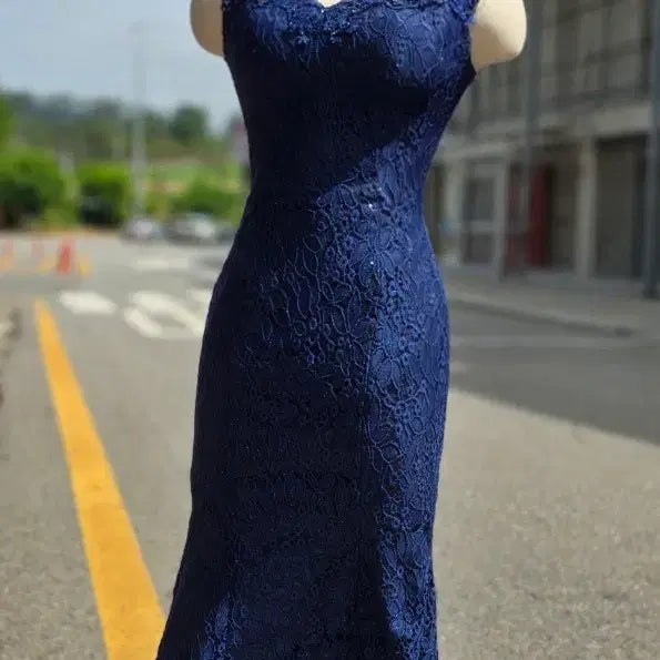 [BUNJANG] Navy Lace Long Dress - Size 55 - Stage Costume / Self-Wedding Shoot / 55 사이즈 네이비 레이스 롱 드레스 무대의상 셀프웨딩촬영
