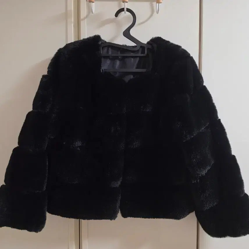 [BUNJANG] Black Faux Fur Jacket / 퍼자켓 블랙 상태좋음