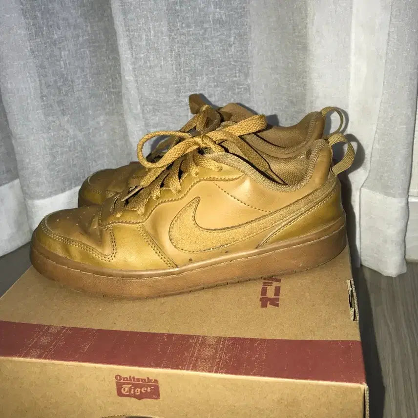 [BUNJANG] Nike Air Force 1 Low 'Wheat' Sneakers (235mm) / 나이키 에어포스 브라운 된장포스 235