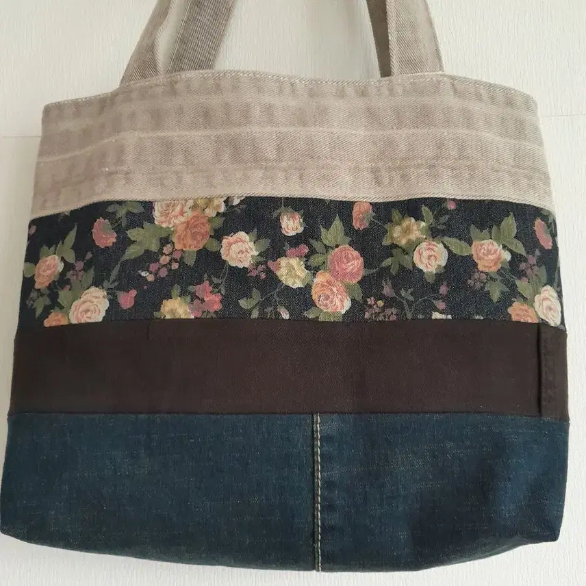 [BUNJANG] Handmade Patchwork Flower Denim Bag / 패치워크 플라워 데님 백