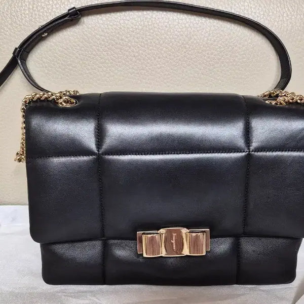 [BUNJANG] Salvatore Ferragamo Chain Lambskin Shoulder Bag / 페라가모 체인 램스킨 숄더백