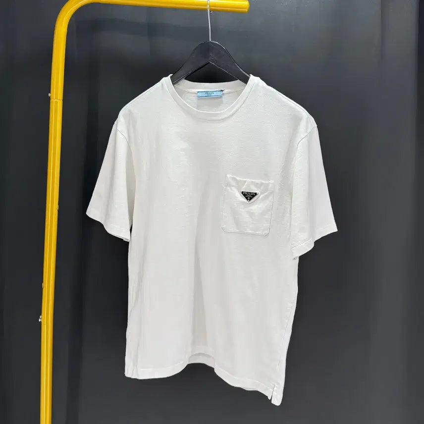 [BUNJANG] Prada Triangle Logo Pocket Short Sleeve T-shirt White / [S사이즈] 프라다 삼각로고 포켓 반팔 티셔츠 화이트