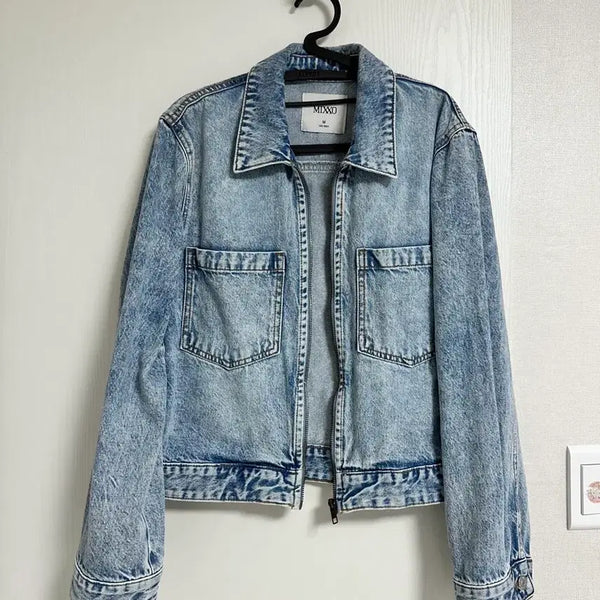 [BUNJANG] MIXXO Women's Zip-Up Light Wash Denim Bomber Jacket (M) / M) 여성 미쏘 MIXXO 지퍼 청자켓 봄버자켓 연청