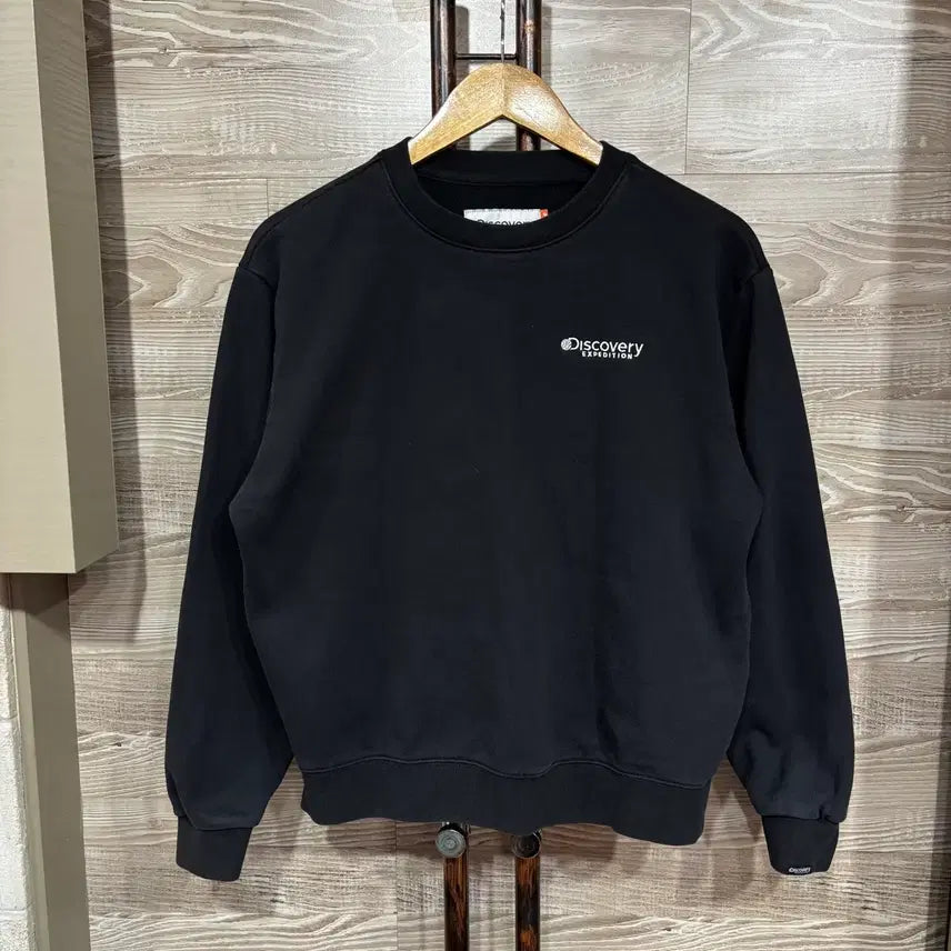 [BUNJANG] Discovery Expedition Black Sweatshirt / 디스커버리 익스페디션 블랙 맨투맨 (ng629