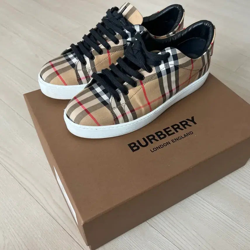 [BUNJANG] Burberry Vintage Check Sneakers Size 40.5 / 버버리 빈티지 체크 스니커즈 40.5 싸이즈 팔아요