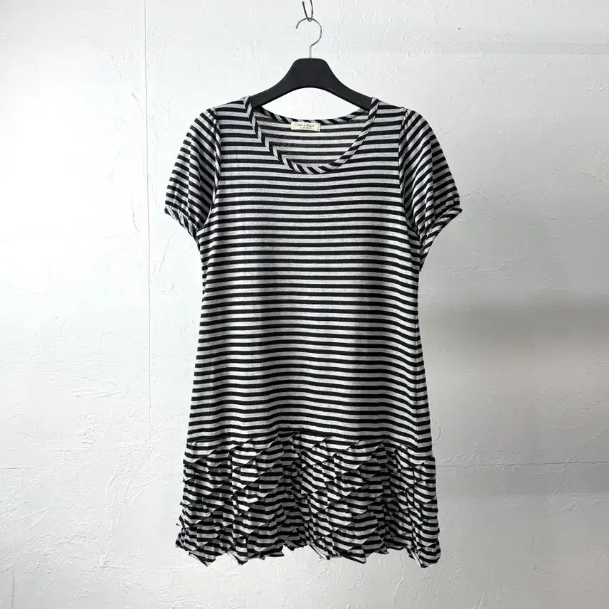 [BUNJANG] Sab Street Ruffled Tunic T-Shirt / Sab Street 보더 러플 튜닉 티셔츠