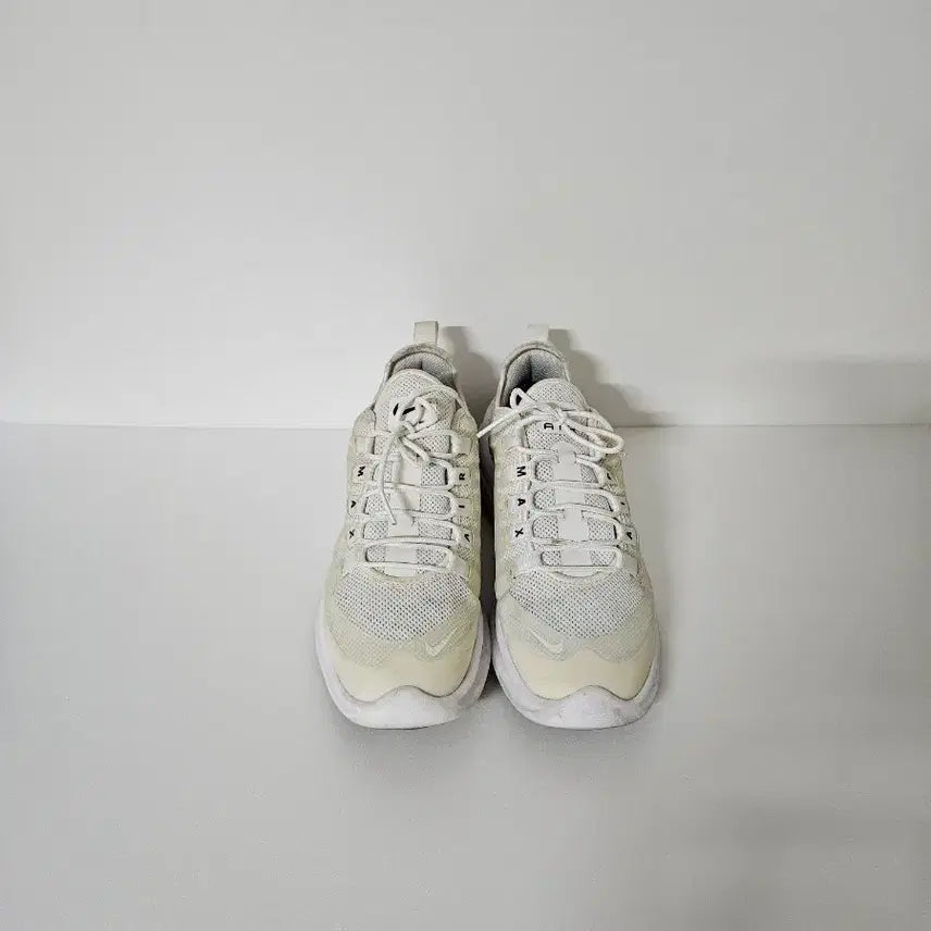 [BUNJANG] Nike Air Max Axis (White) AA2168-100 Women's Sneakers / 255)나이키 AA2168-100 나이키 에어 맥스 엑시스 (화이트)