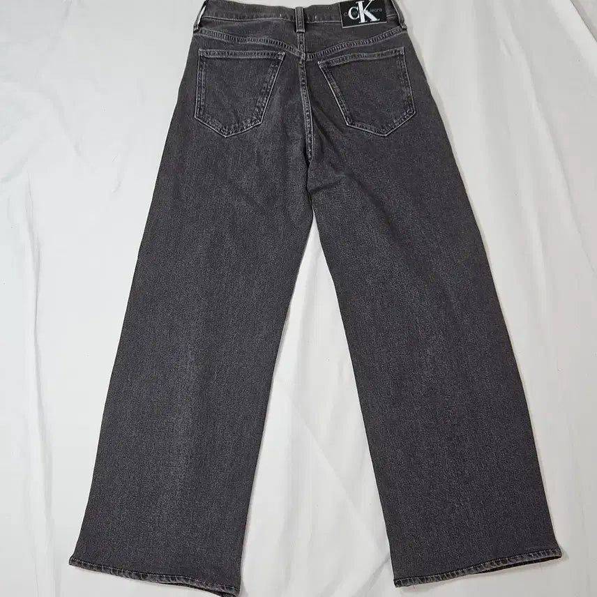 [BUNJANG] Calvin Klein CK Leather Patch Straight Black Denim Jeans Women's Size 27 / 캘빈클라인 CK 가죽패치 스트레이트 블랙데님 진 여성 27 거의 새상품)