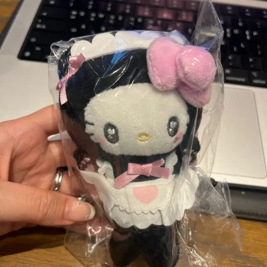 [BUNJANG] Sanrio Hello Kitty Neko Neko Maid Mini Mascot Ballchain Keychain / 키티 네코네코 메이드 미니 마스코트 인형 키링