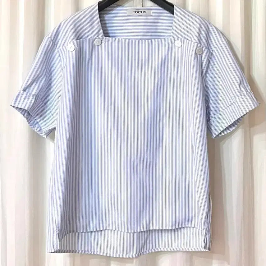 [BUNJANG] FOCUS Striped Square Neck Blouse FREE / (새상품) FOCUS 스트라이프 스퀘어넥 블라우스 FREE