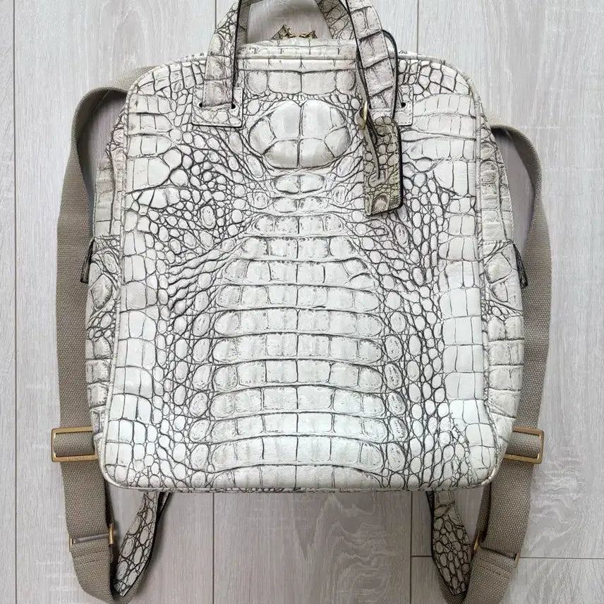 [BUNJANG] Linoui Darin Premium Beige Crocodile-Embossed Leather Backpack / LINOUI 배낭