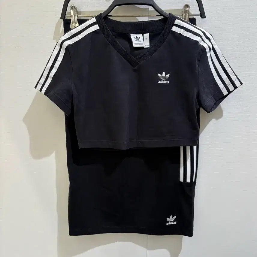 [BUNJANG] Adidas Originals Black Crop T-Shirt and Skirt Set / 아디다스 오리지널 블랙 크롭 반팔 스커트 셋업 XS / 정품 / 새상품급