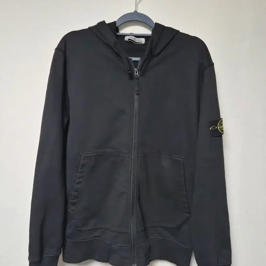[BUNJANG] Stone Island Black Hooded Zip-Up Sweatshirt XL / 스톤아일랜드 블랙 후드집업