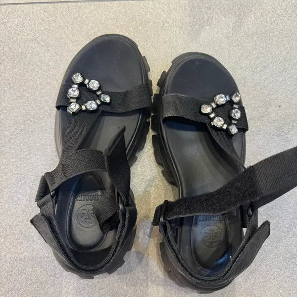 [BUNJANG] STACCATO Stone Embellished Black Sandals / STACCATO 스톤 장식 블랙 샌들
