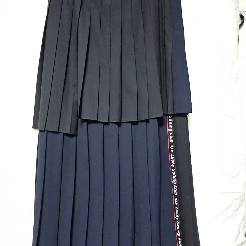 [BUNJANG] Lucky Chouette Two-Tone Pleated Skirt / 럭키슈에뜨 투톤 플리츠 스커트36