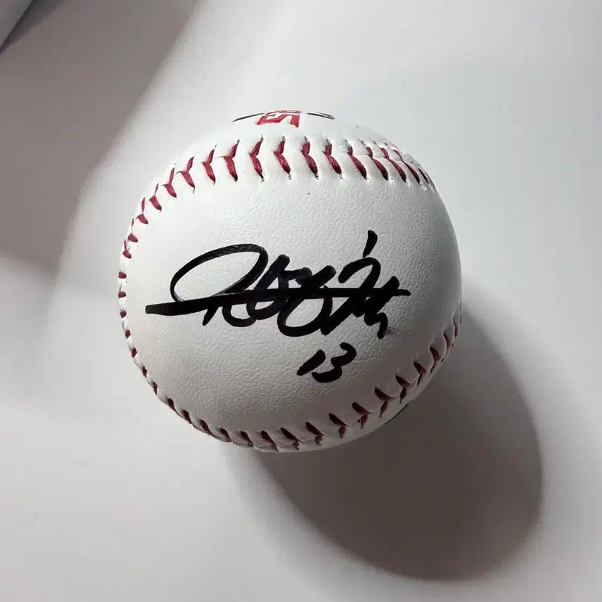 [BUNJANG] Yoon Young-chul Signed Baseball / 기아타이거즈 윤영철 (13번) 싸인볼