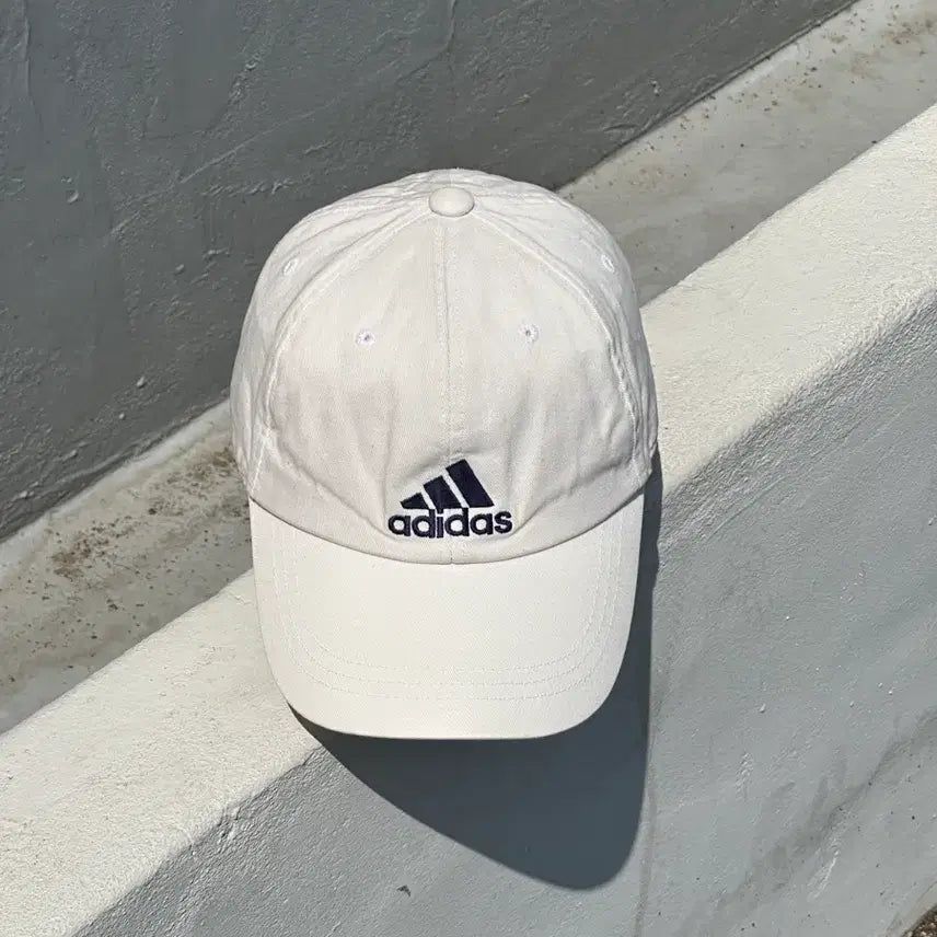 [BUNJANG] Adidas Logo White Ball Cap Hat / [M-L] 00s 아디다스 로고 화이트 볼캡 모자