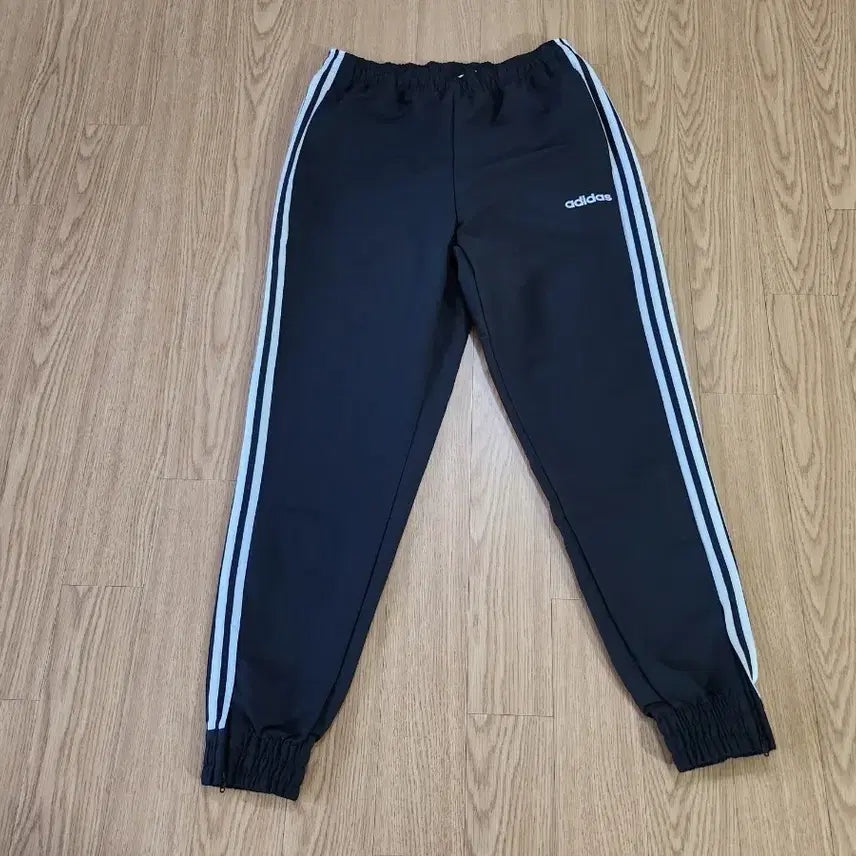 [BUNJANG] Adidas Three-Stripes Jogger Pants / 아디다스 삼선 트레이닝 조거바지
