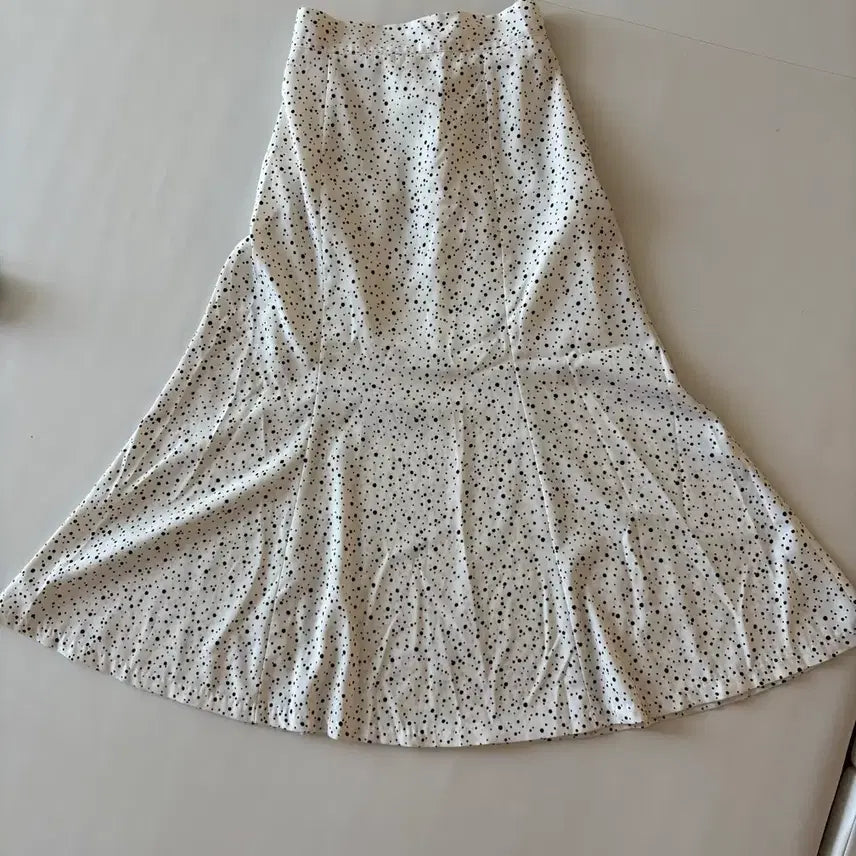 [BUNJANG] Dot Pattern Mermaid Long Skirt / (무료배송, 새상품급) 도트 패턴 롱 스커트 머메이드스커트
