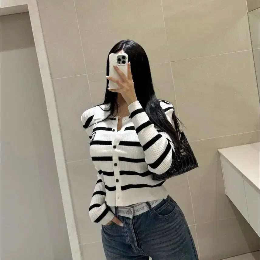[BUNJANG] Roajey Alwang Striped Cardigan & Denim Pants Set / 로아제이 알왕 단가라 가디건 + 알왕 데님 팬츠 세트