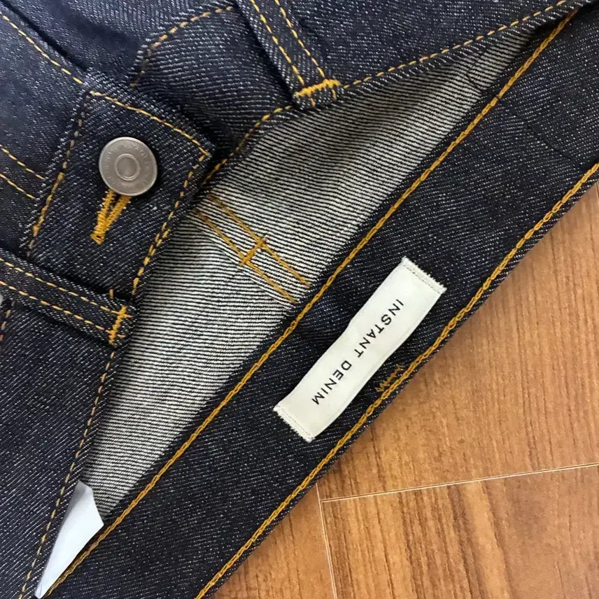 [BUNJANG] Insilrus Raw Denim Jeans / 인사일러스 생지데님