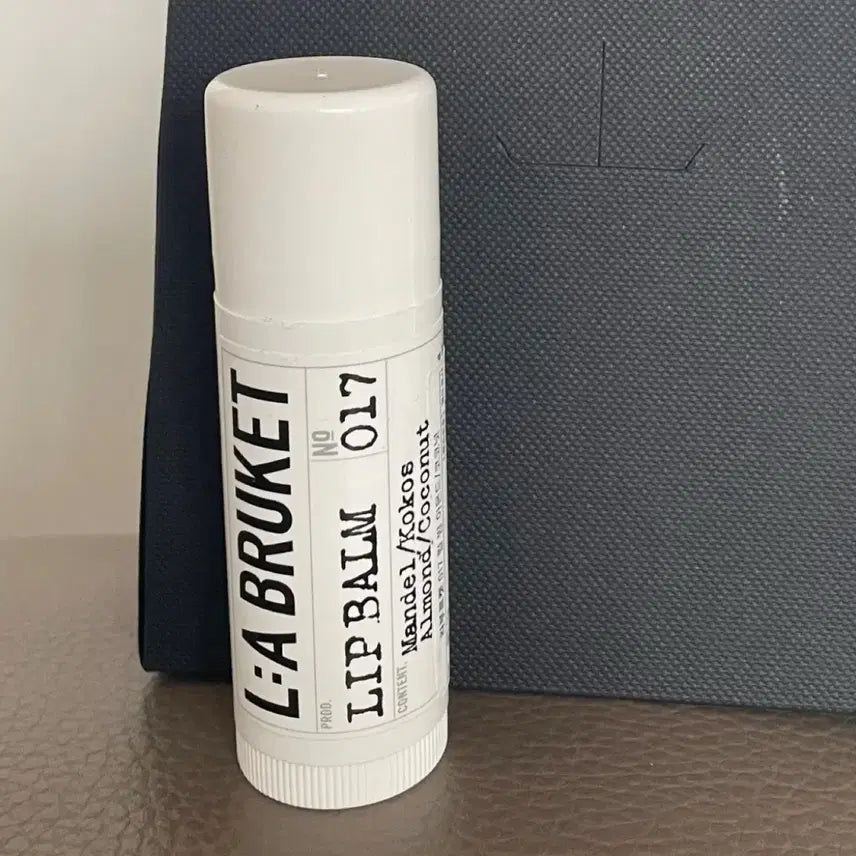 [BUNJANG] La Bruket Lip Balm (Almond/Coconut) 14g / 라부르켓 립밤(아몬드/코코넛)