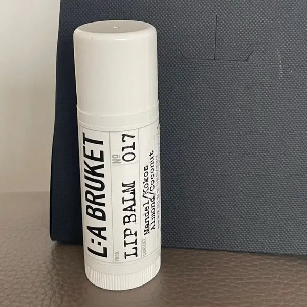[BUNJANG] La Bruket Lip Balm (Almond/Coconut) 14g / 라부르켓 립밤(아몬드/코코넛)
