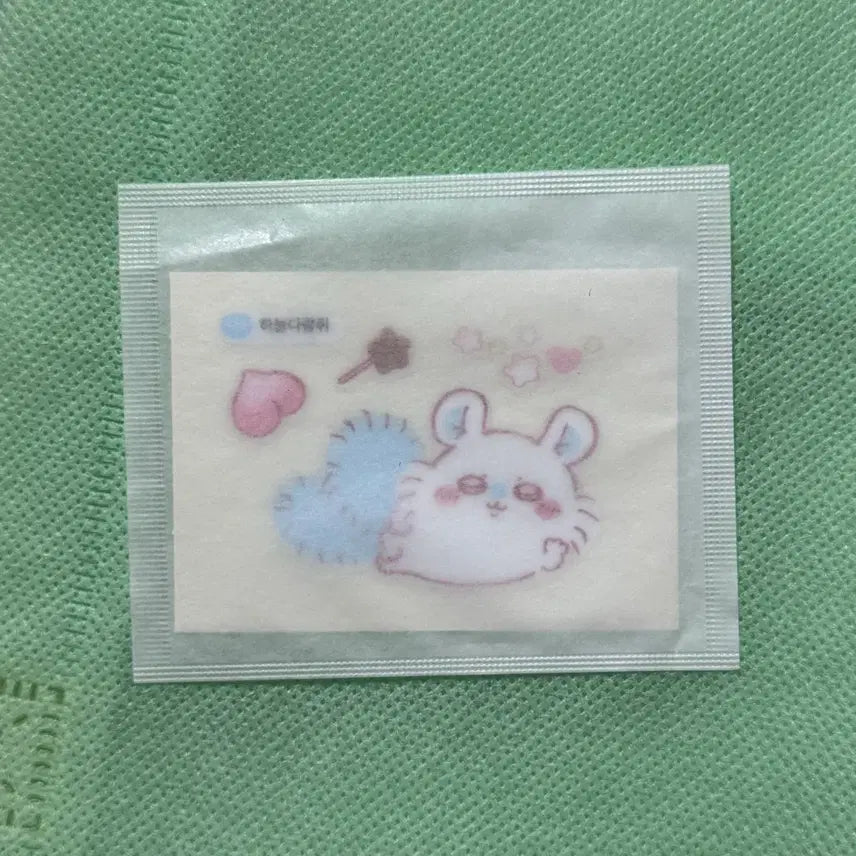 [BUNJANG] Chiikawa Momonga Ttibsseal Sticker / 치이카와 먼작귀 띠부씰 모몽가