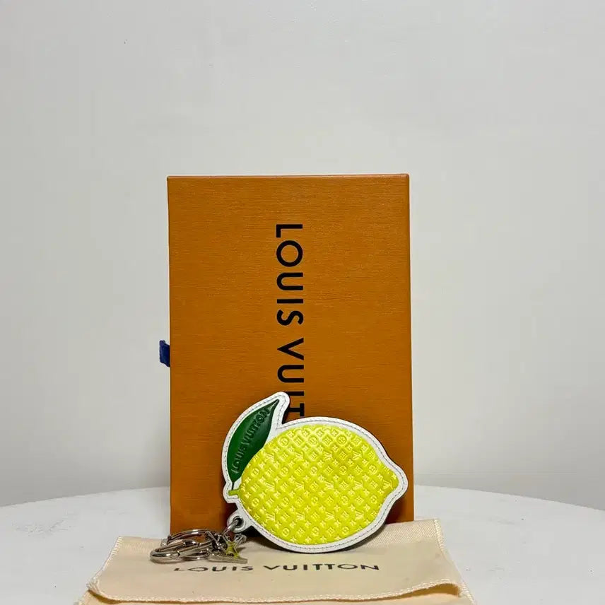 [BUNJANG] Louis Vuitton Lemon Charm / 루이비통 레몬키링