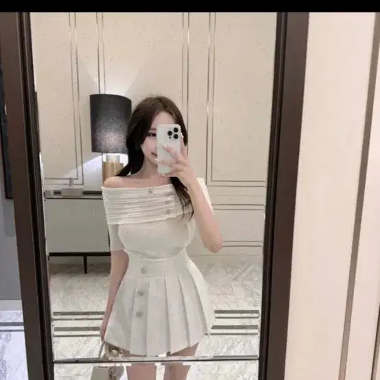 [BUNJANG] Ablry Cubic Off-Shoulder Knit / 에이블리 큐빅 오프숄더 니트 수입의류
