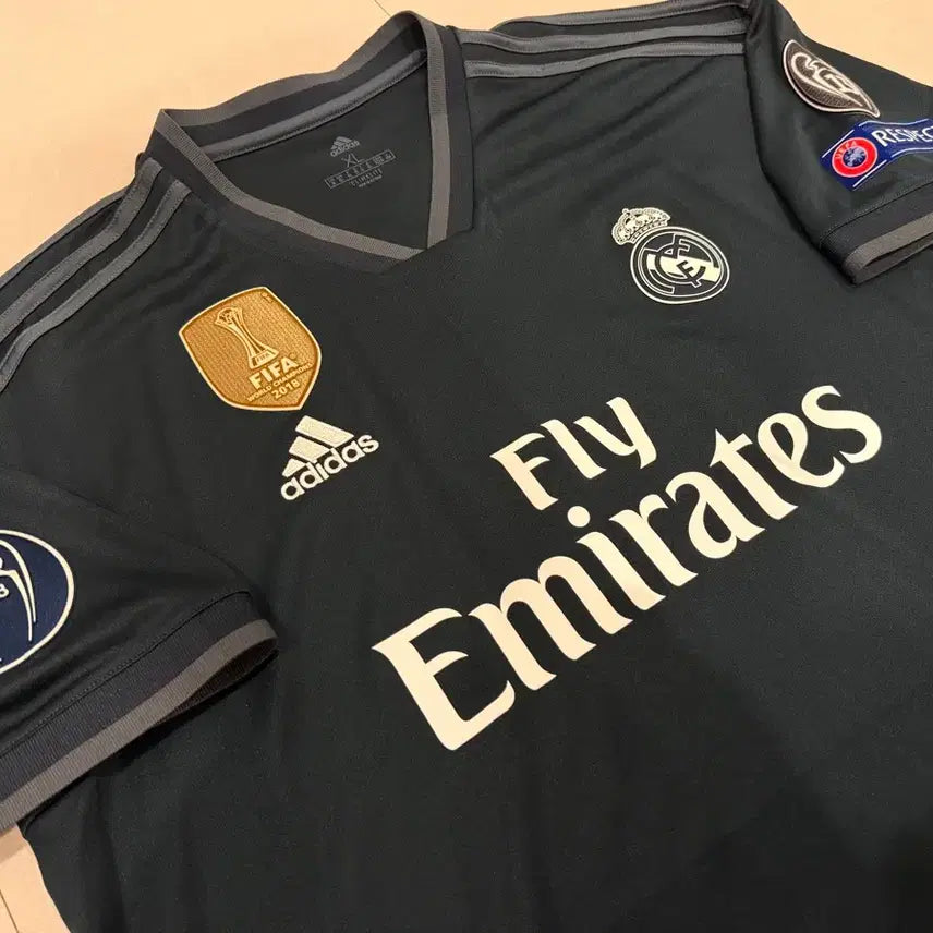 [BUNJANG] Real Madrid 2018-19 Benzema Away UCL Full Patch Replica Jersey XL / 18-19 레알마드리드 어웨이 벤제마 UCL 풀패치 레플리카 XL