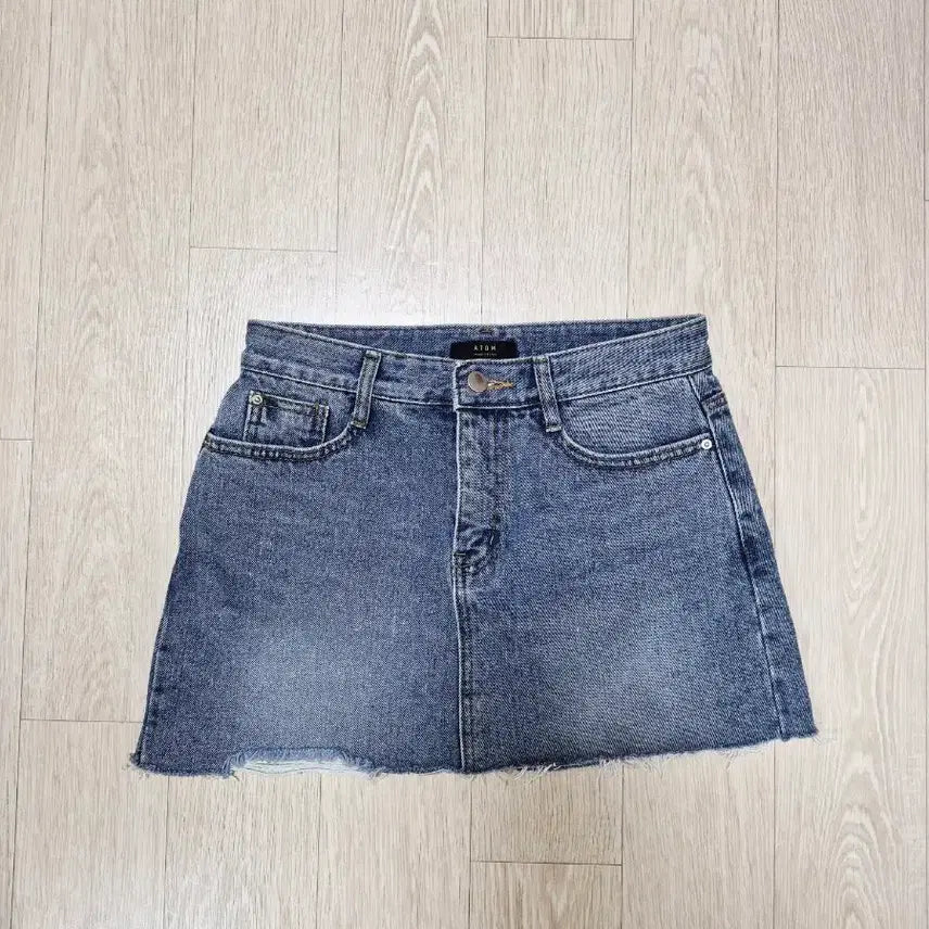 [BUNJANG] Cut-Hem Mini Denim Skirt (Size M) / 청치마    M싸이즈