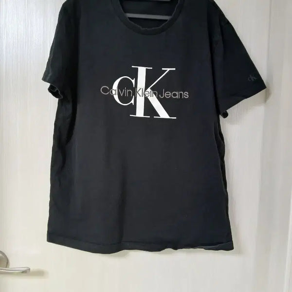 [BUNJANG] Calvin Klein Jeans CK Logo T-Shirt Black / 캘빈클라인진 ck 로고 반팔 블랙