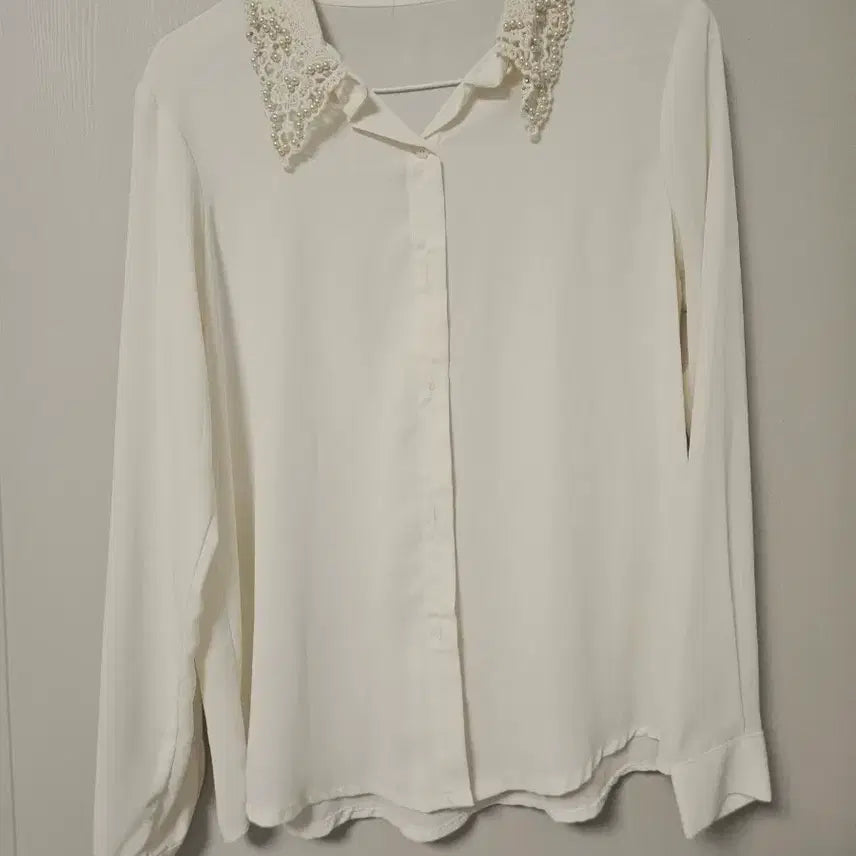 [BUNJANG] Pearl & Bead Embellished Collar Blouse / 진주 비즈 카라 블라우스