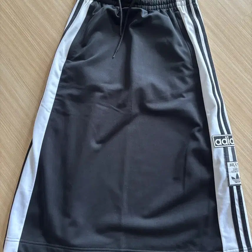 [BUNJANG] Adidas Three-Stripes Midi Skirt Black / 아디다스 치마
