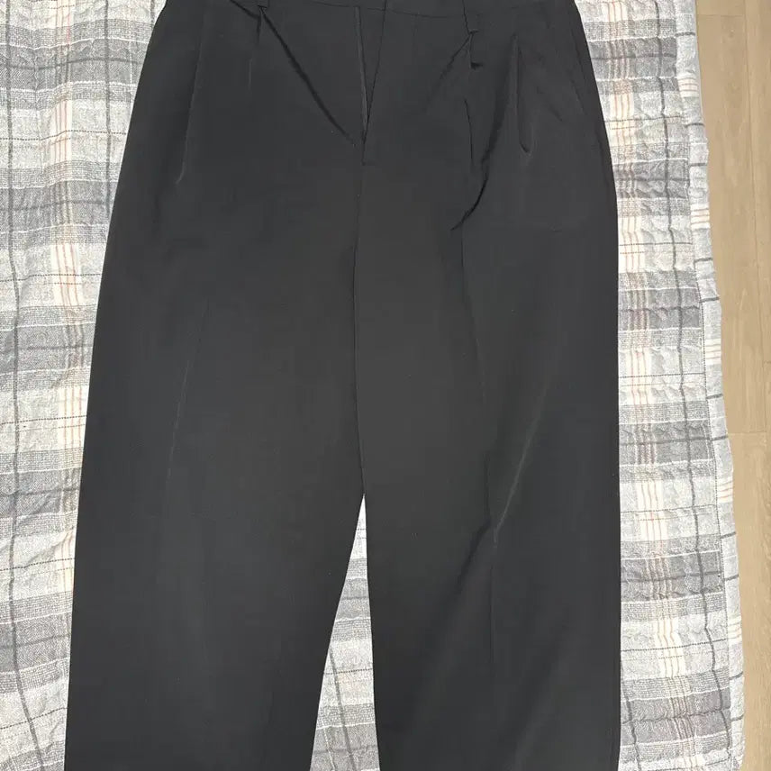 [BUNJANG] Node Archive Tapered Two-Tuck Slacks / 노드아카이브 테이퍼드 투턱 슬랙스