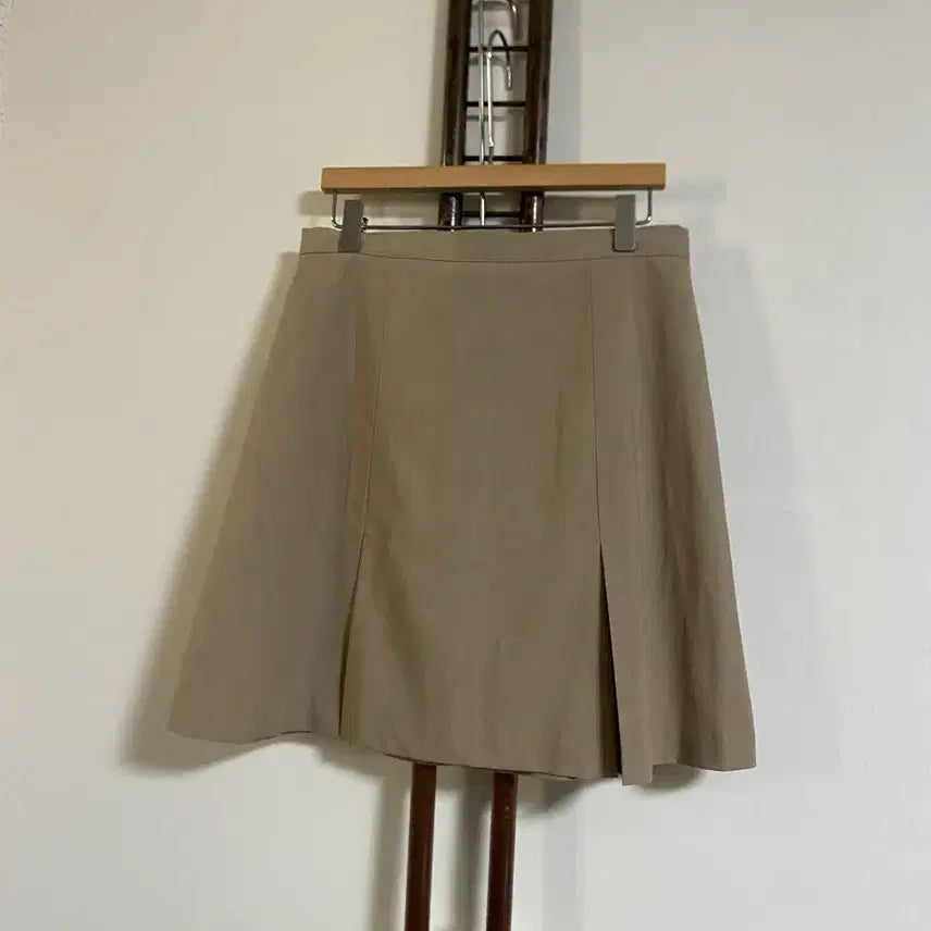 [BUNJANG] Beige Mini Skirt (Size 66) / 베이지 미니스커트 66