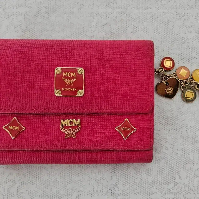 [BUNJANG] MCM Logo Charm Genuine Leather Compact Wallet / [정품] MCM 지갑 (SungJoo D&D Inc.)
